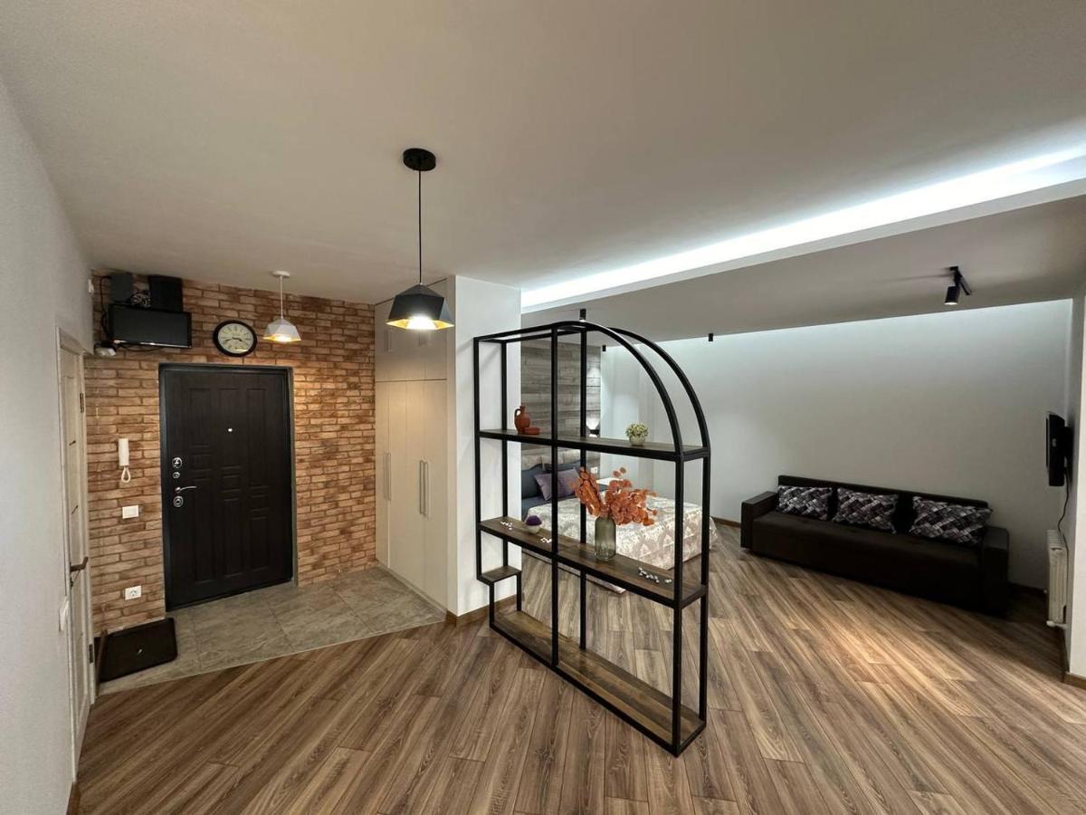 Medinahotelkz, # 105, вид на горы около арбата, Halal Apartment